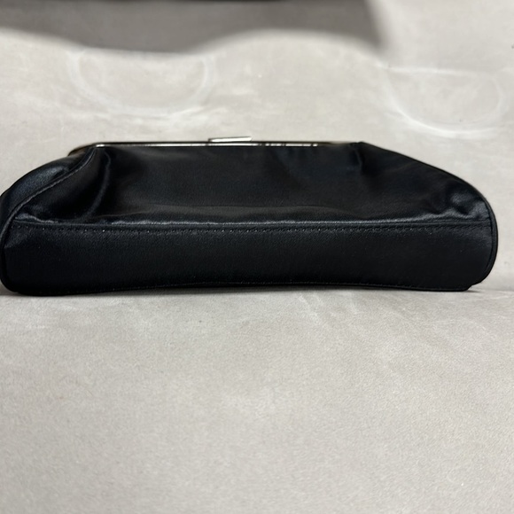 Super Cute GAP Black Clutch Purse with  Silver Sequins, Metal top & closure - Picture 5 of 8